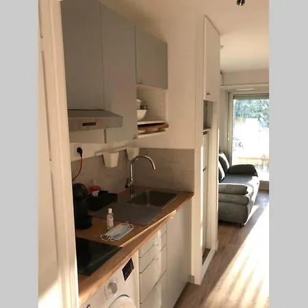 Apartment Studio Port De Proche Des Plages Hyeres